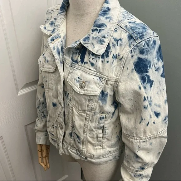Free People White and Blue Tones Tie Dye Denim Jacket Size Small - Picture 11 of 16